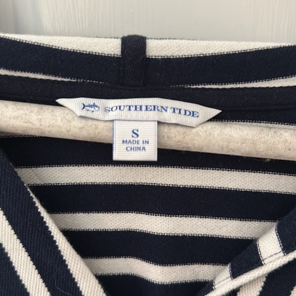 Southern tide pull over - Picture 3 of 4